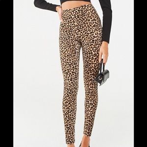 Velvet Leopard 🐆 Print Leggings